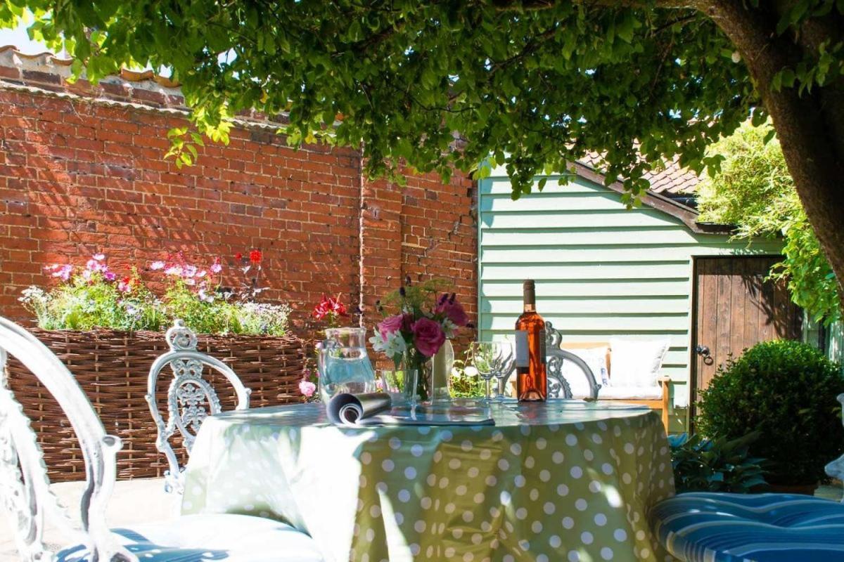 Wren Cottage, A Very Cosy Historic Coastal Cottage In A Pretty Little Village Wickham Market المظهر الخارجي الصورة