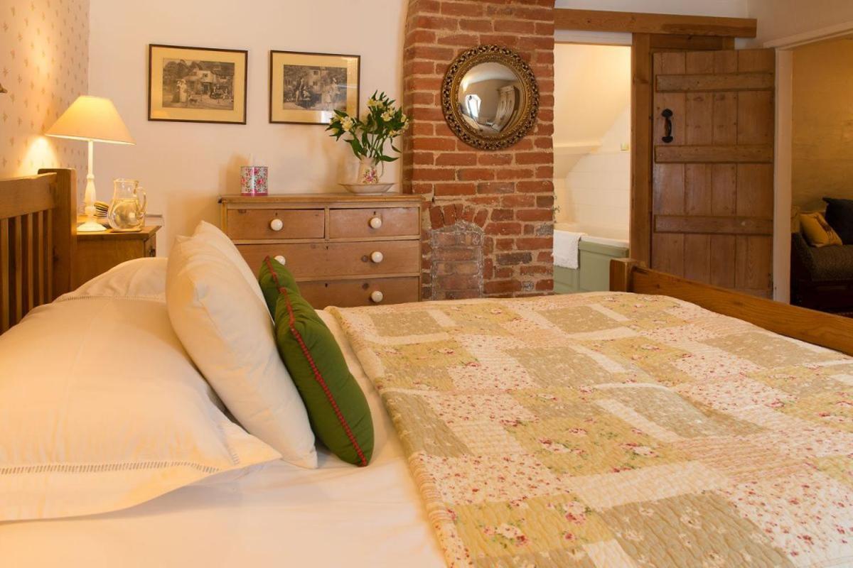Wren Cottage, A Very Cosy Historic Coastal Cottage In A Pretty Little Village Wickham Market المظهر الخارجي الصورة