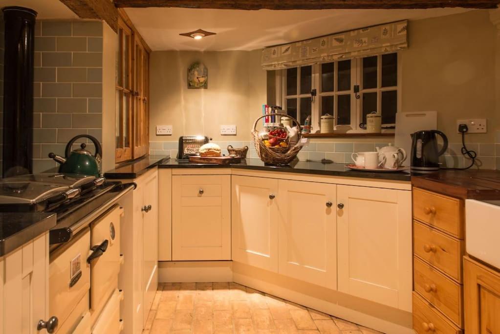 Wren Cottage, A Very Cosy Historic Coastal Cottage In A Pretty Little Village Wickham Market المظهر الخارجي الصورة