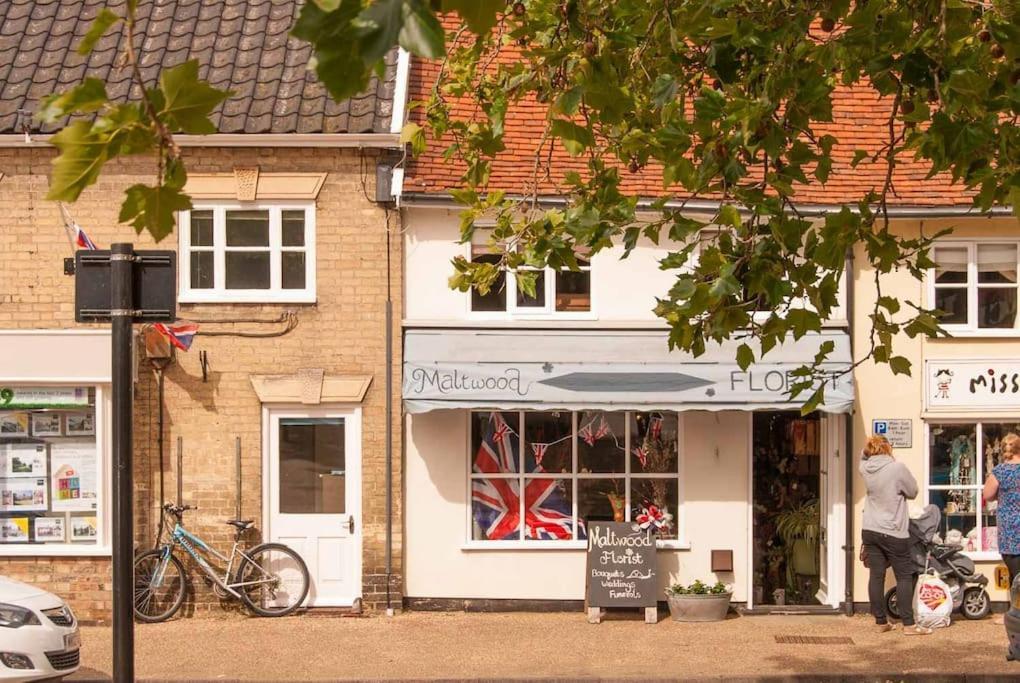 Wren Cottage, A Very Cosy Historic Coastal Cottage In A Pretty Little Village Wickham Market المظهر الخارجي الصورة